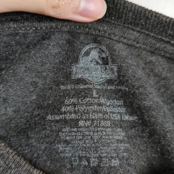 Jurassic Park and Jurassic World T-Shirt Bundle - Picture 5 of 6